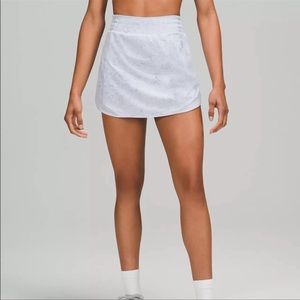 NWOT Lululemon Hotty Hot Skort size 8